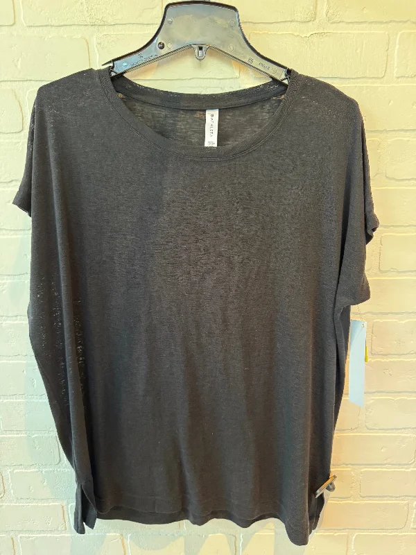 Athletic Top Short Sleeve By Athleta In Black, Size: S